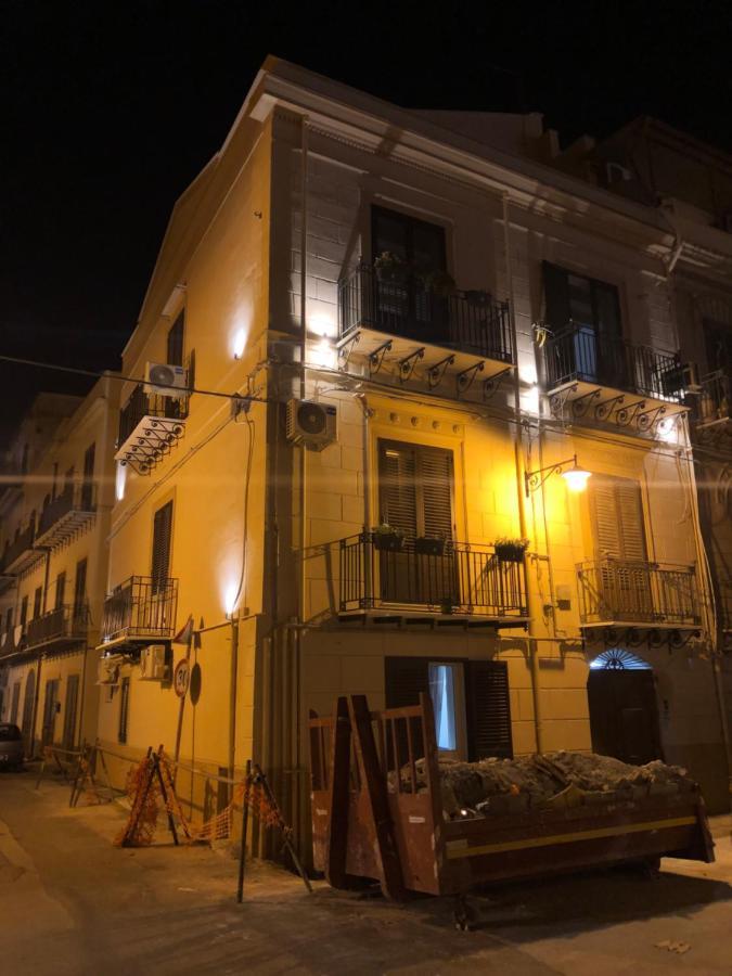 Dimora Castelli Hotel ปาแลร์โม ภายนอก รูปภาพ