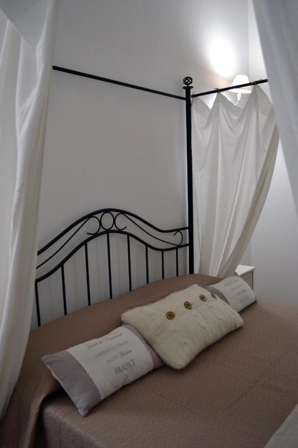 Dimora Castelli Hotel ปาแลร์โม ภายนอก รูปภาพ